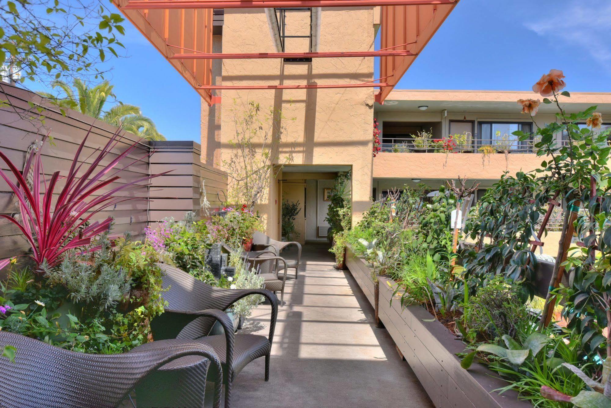 Stanford Terrace Inn Palo Alto Exterior photo